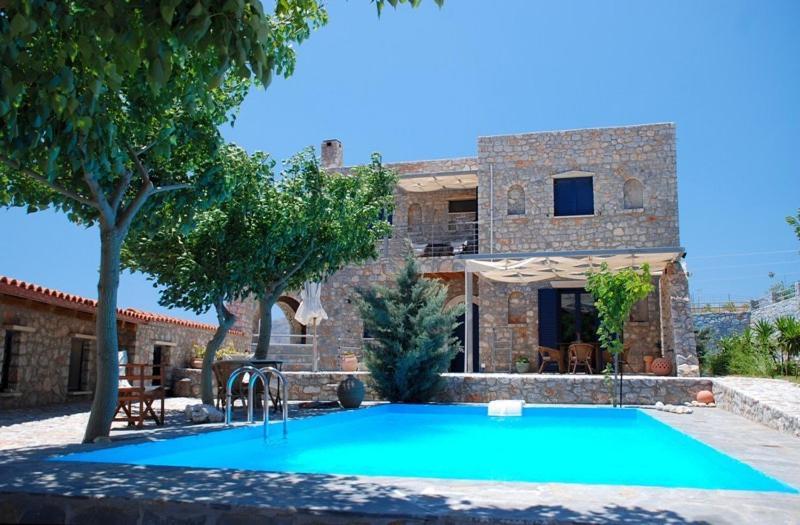Aoritis Villas Lampini الغرفة الصورة