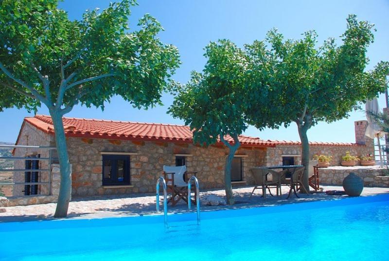 Aoritis Villas Lampini الغرفة الصورة